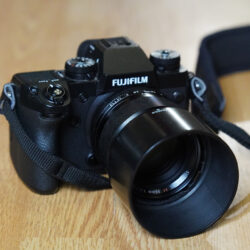 Тренды свадебной фотографии 2025: свет, тень и счастье без ретуши